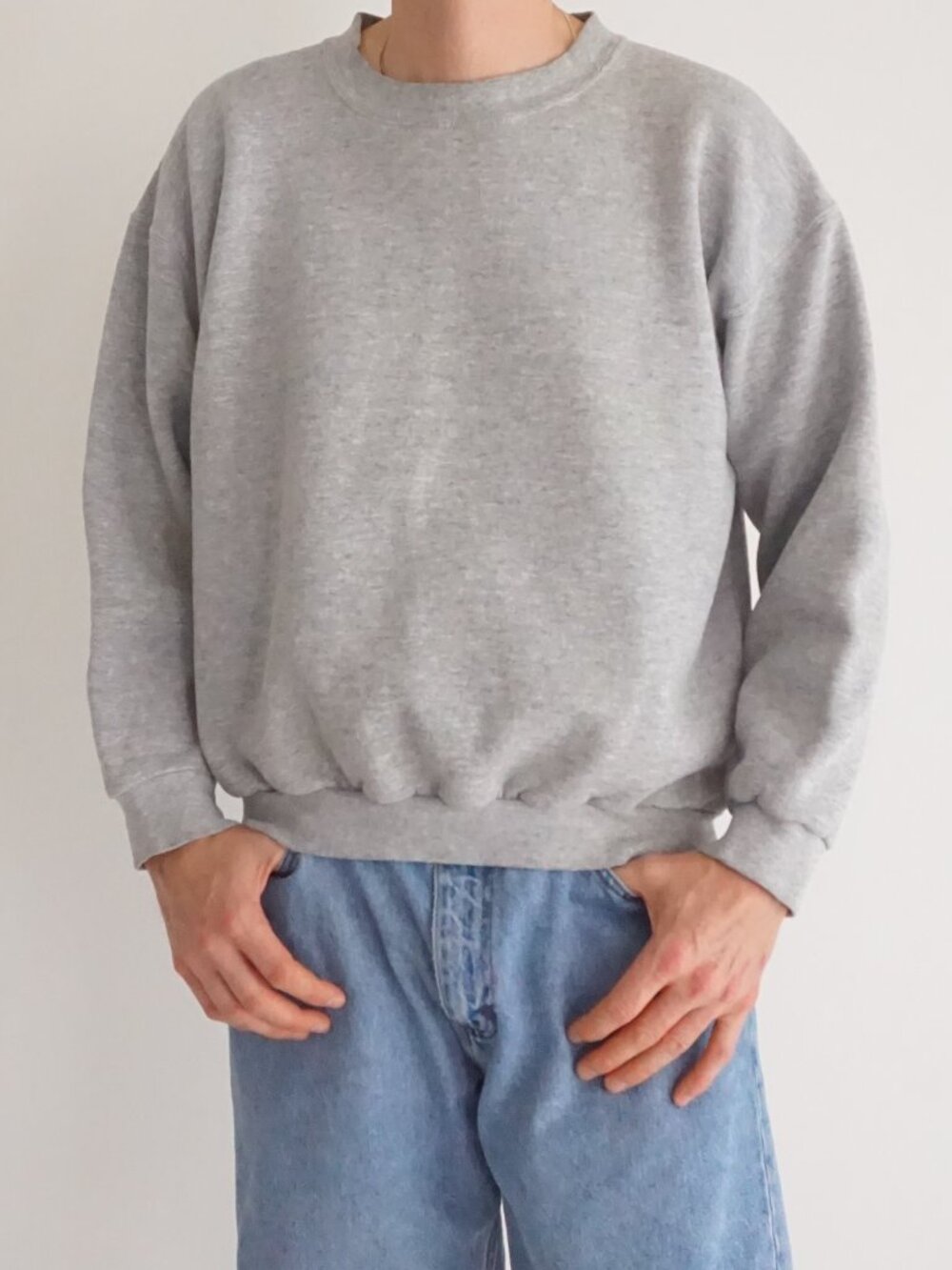 Vintage Britannia Levi Strauss Grey 90s Blank Plain Classic Sportswear Sweater S